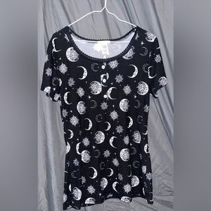 Shirts from DDs too small for me now.never worn.